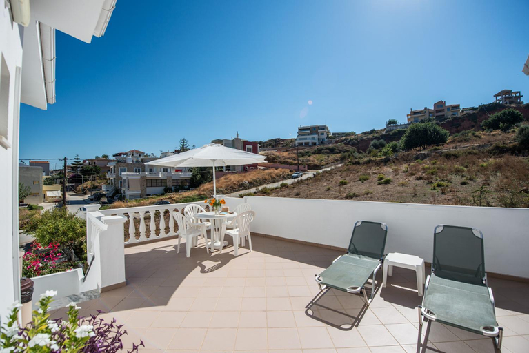 Others 5, Rouladina Apt 5 in Stalos, Crete