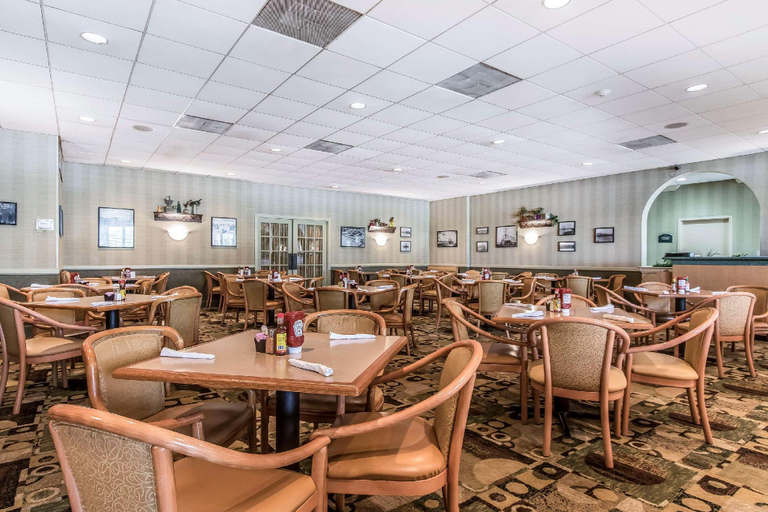 Food & Drinks 5, Clarion Inn Morgan City, Saint Mary