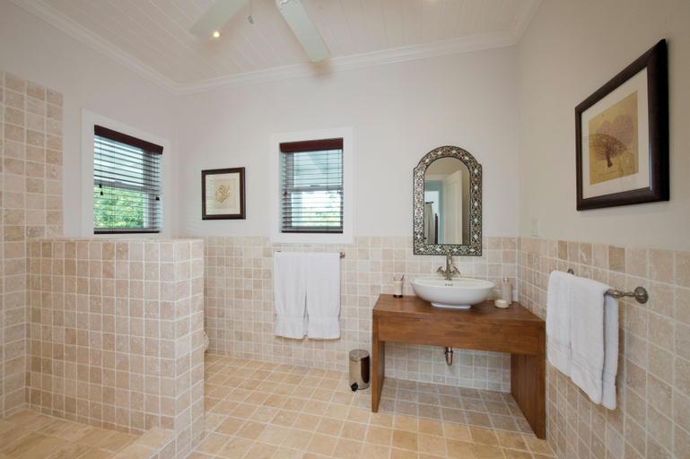 Bathroom, Spectacular Seaside: Boutique Resort On Beach