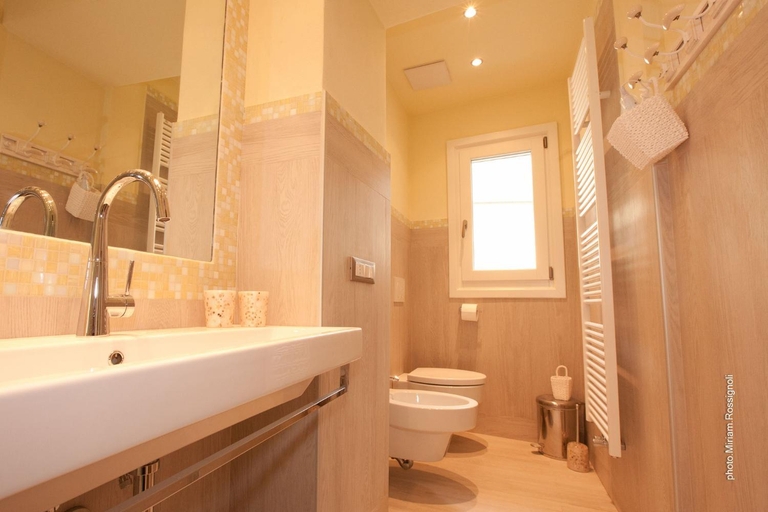 Bathroom 9