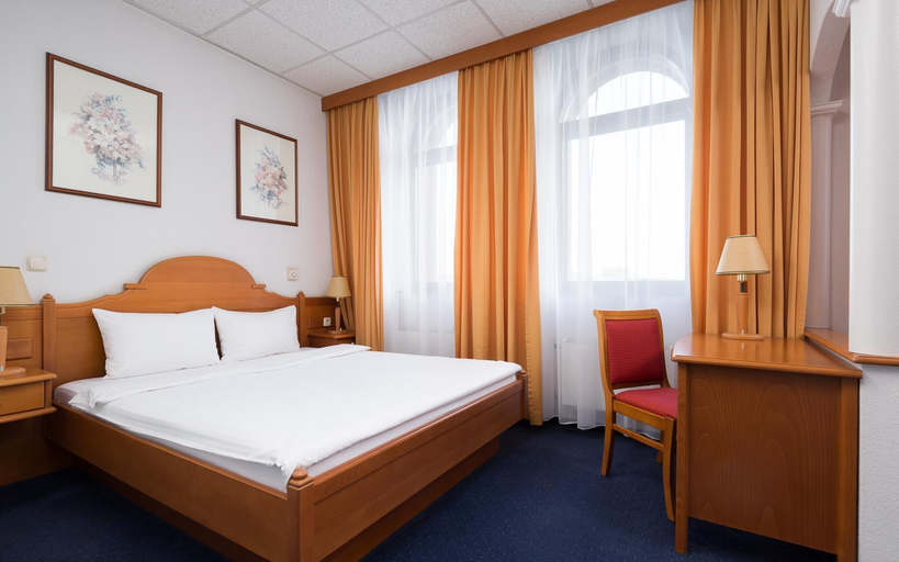 Others 4, TransHotel, Ekaterinburg gorsovet