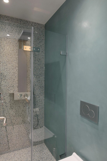 Bathroom 2, 8kto, Thessaly