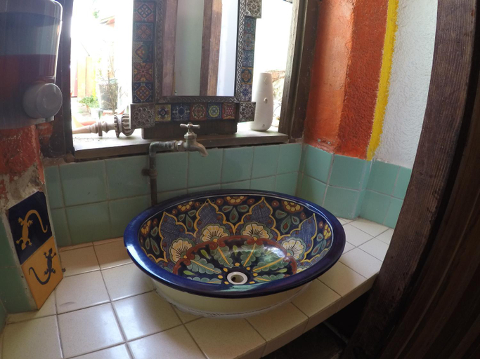 Bathroom 3, Iguana Hostel Oaxaca, Del Centro