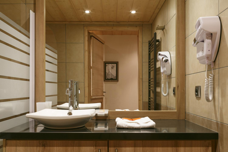 Bathroom 2, CGH Residence Boutique Le Napoleon, Hautes-Alpes