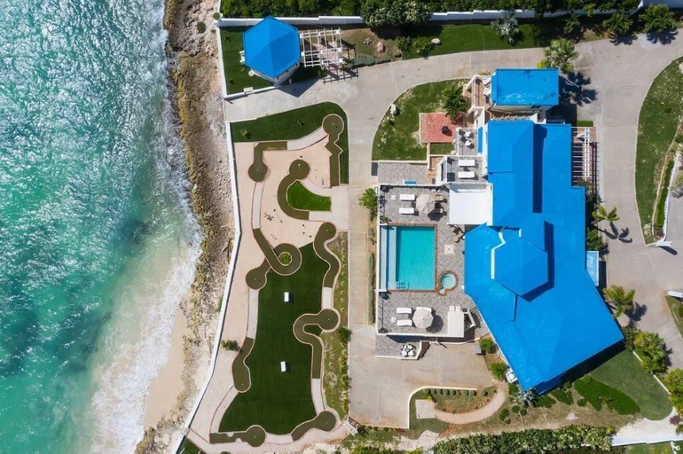 Exterior & Views, Beachfront Bliss: Private Retreat With Spectacular Views