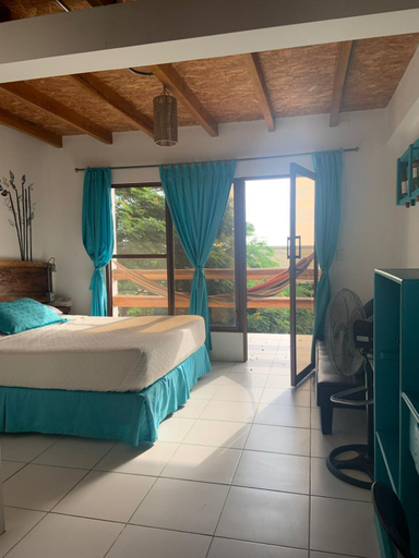 Bedroom 2, Hotel Nantu Hosteria, Puerto López