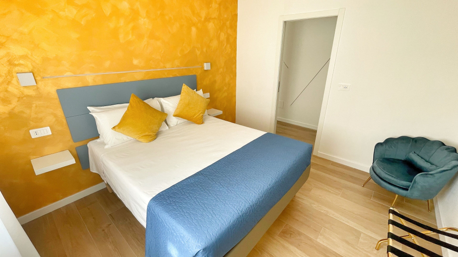 Bedroom 4, Color Houses Pescara Centro, Pescara