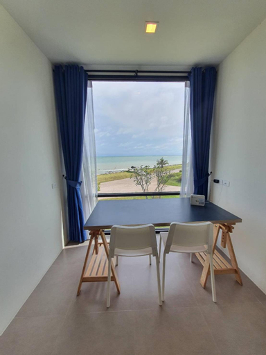 Dining Room 16