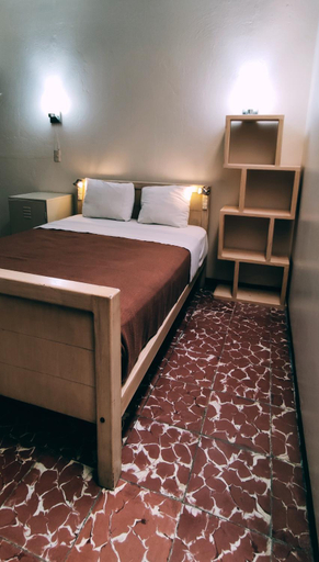Others 3, Hostal de Las Americas, Del Centro