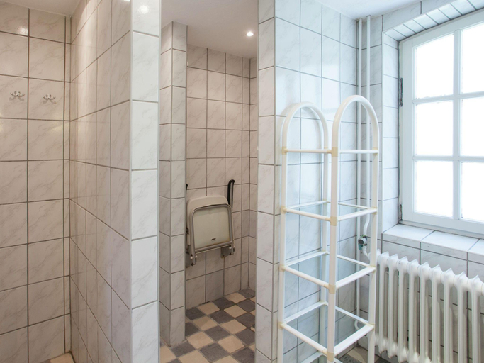 Bathroom 5, Farmhouse in Sint Joost with Pool  BBQ, Echt-Susteren