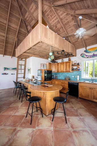 Food & Drinks, Pink Sands Retreat: Secluded Estate With Pool
