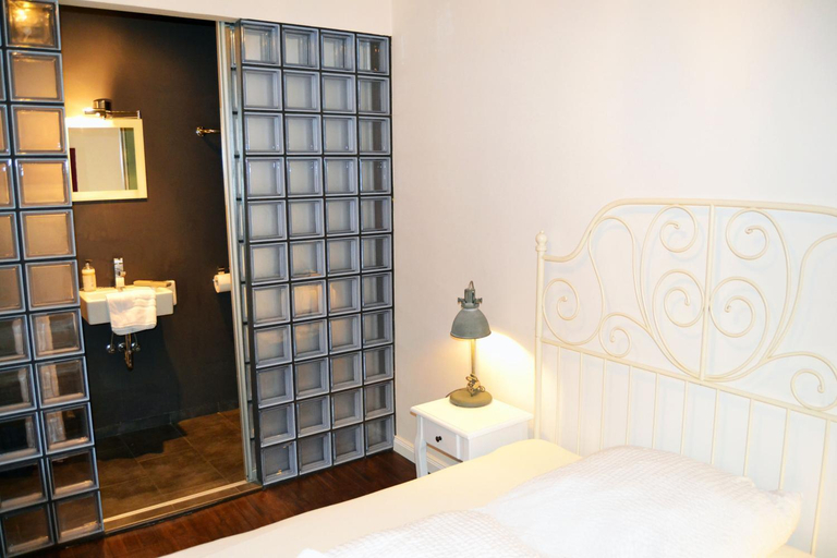 Bedroom 2, St Pauli Lodge, Hamburg