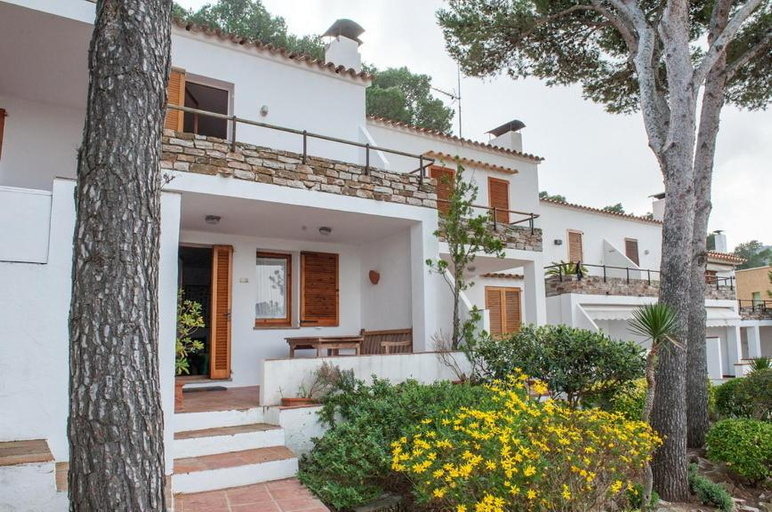 Others 5, Sa Tuna "Casas CE MA", Girona