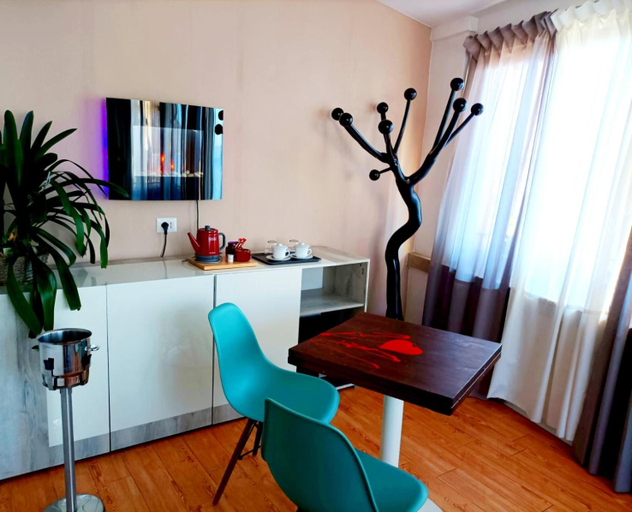 Dining Room 3