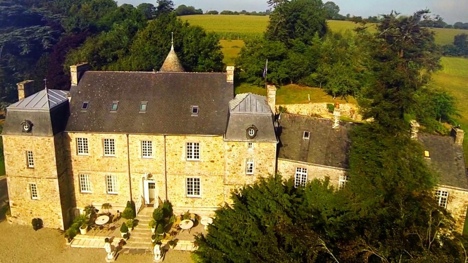 Others 1, Chateau Le Val, Manche