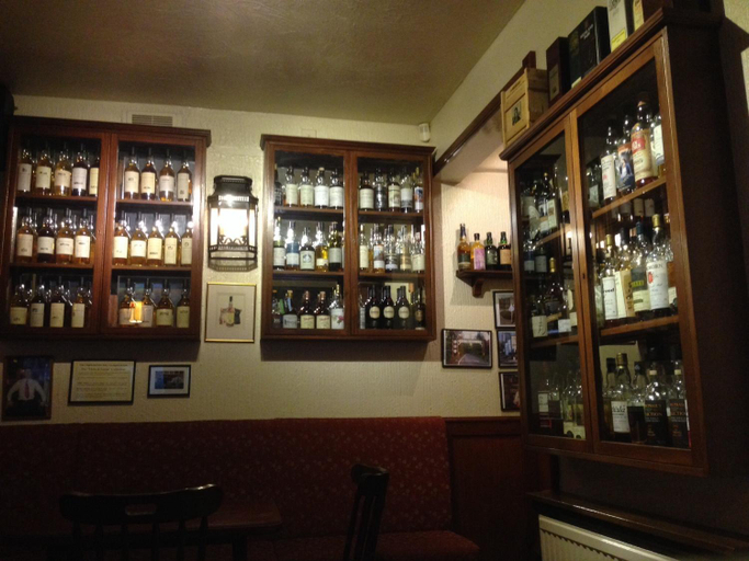 Food & Drinks 4, Highlander Inn, Moray