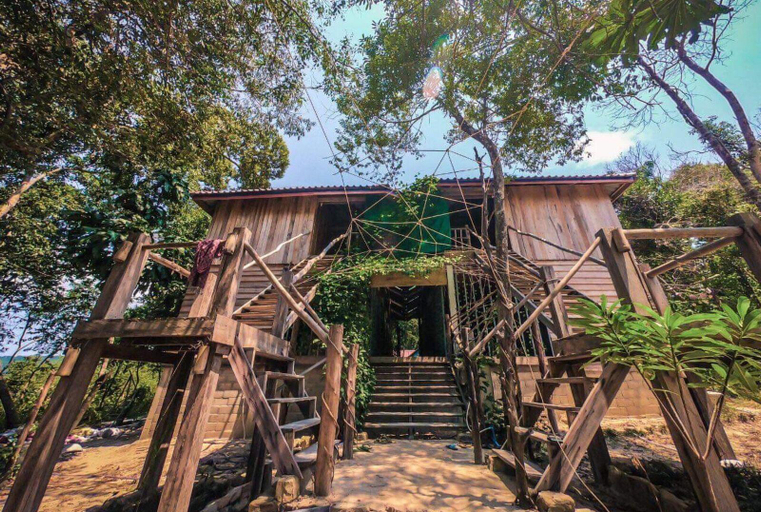 Others 4, The Cliff Hostel, M'pai Bay, Sihanoukville