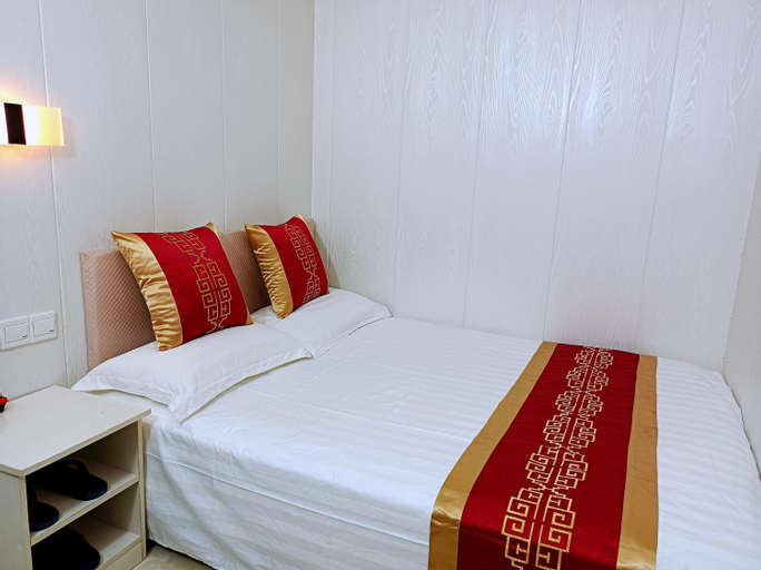 Bedroom 12
