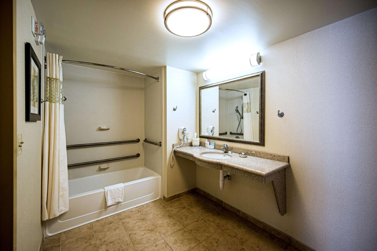 Bathroom 14