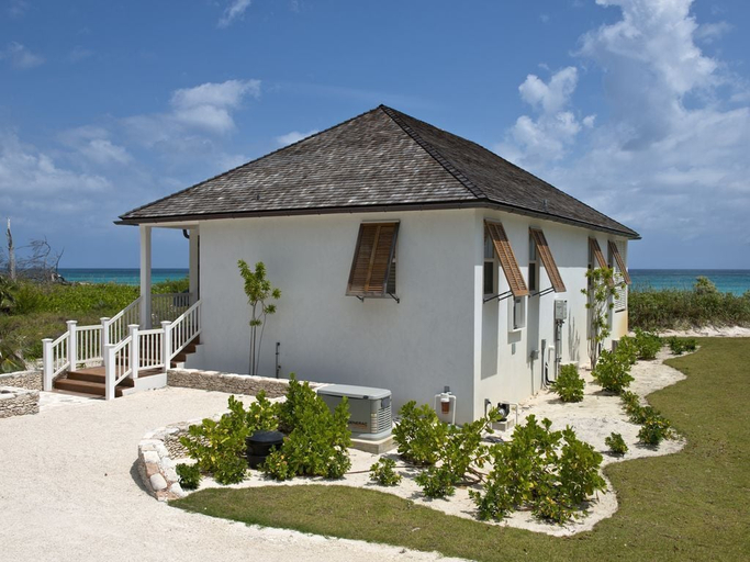 Exterior & Views 2, Coastal Chic: New Luxury Oceanfront Home With Sunset Views