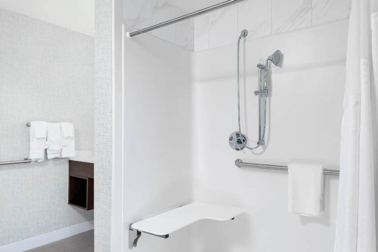 Bathroom 21