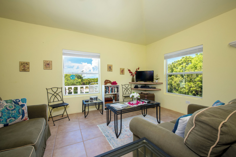 Others 5, Oceanfront Oasis: Elegant Estate With Spectacular Views