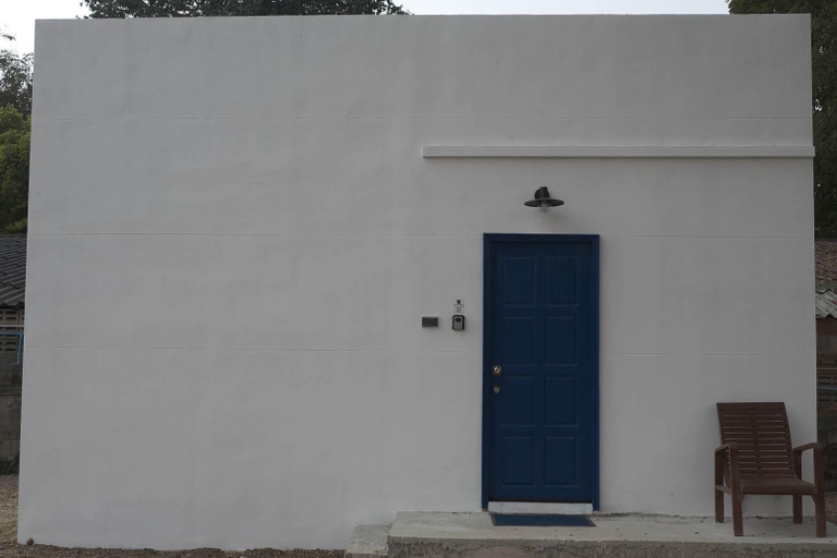 Exterior 7