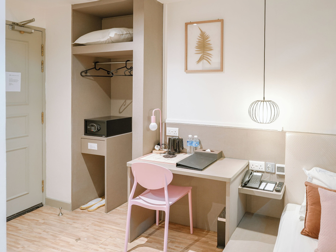 Dining Room 4
