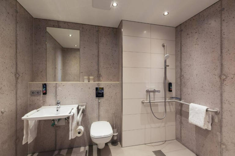 Bathroom 5, Holiday Inn - the niu, FORM STUTTGART FEUERBACH, Stuttgart
