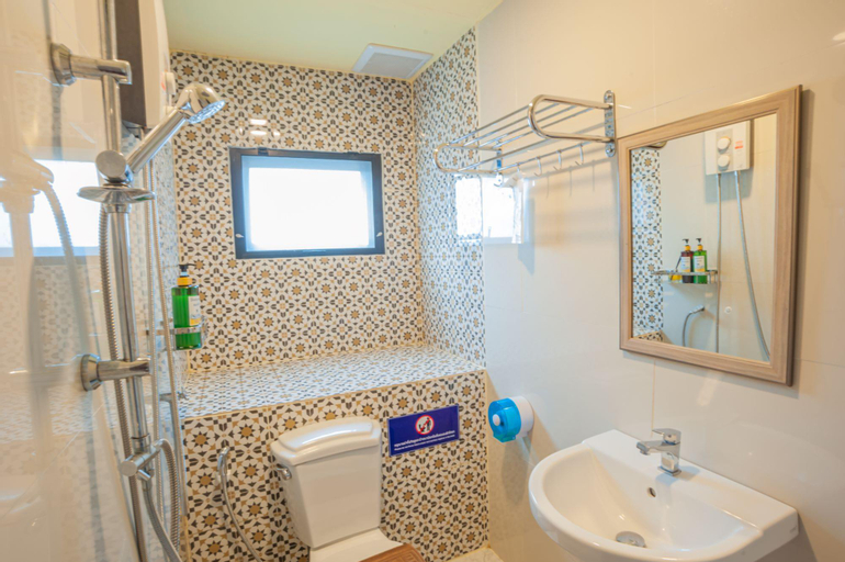 Bathroom 4