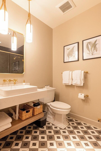 Bathroom 3, Sinclair Suites, Kane