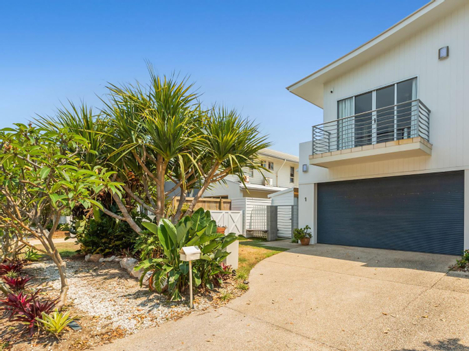 Casuarina Dreaming Townhouse with Pool, Tweed  - Tweed-Heads
