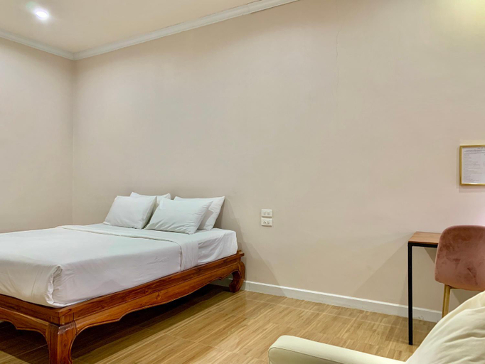 Bedroom 2, Funwan Hotel, Li
