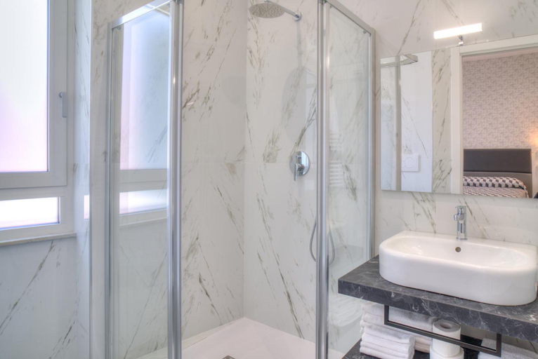 Bathroom 3, Hotel Porto Di Roma, Roma