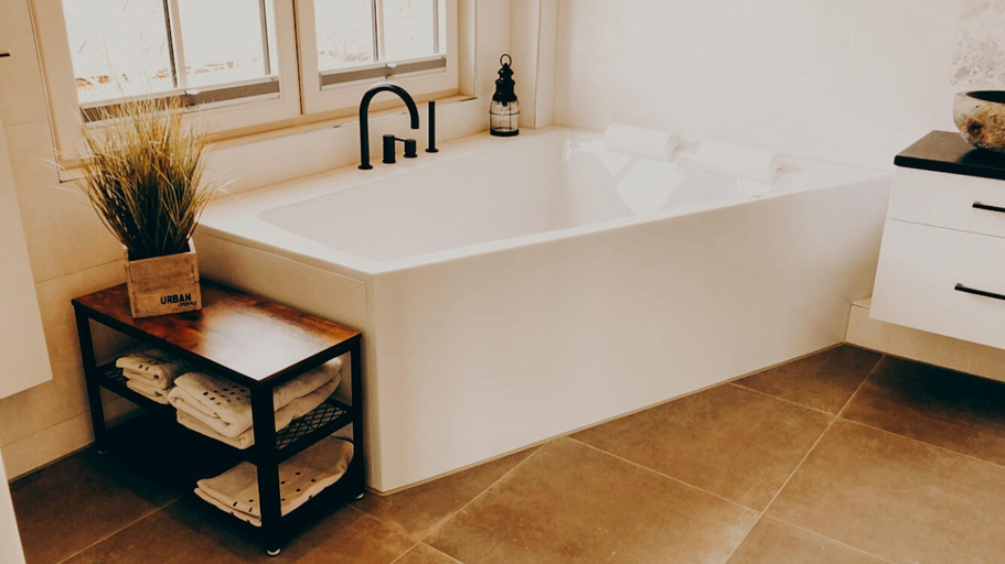 Bathroom 2, Hotel garni Seeluft Busum, Dithmarschen