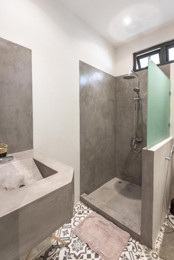 Bathroom, LeCosyCanonniersStudio4