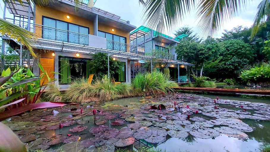 Swimming Pool 4