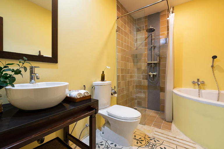 Bathroom 9
