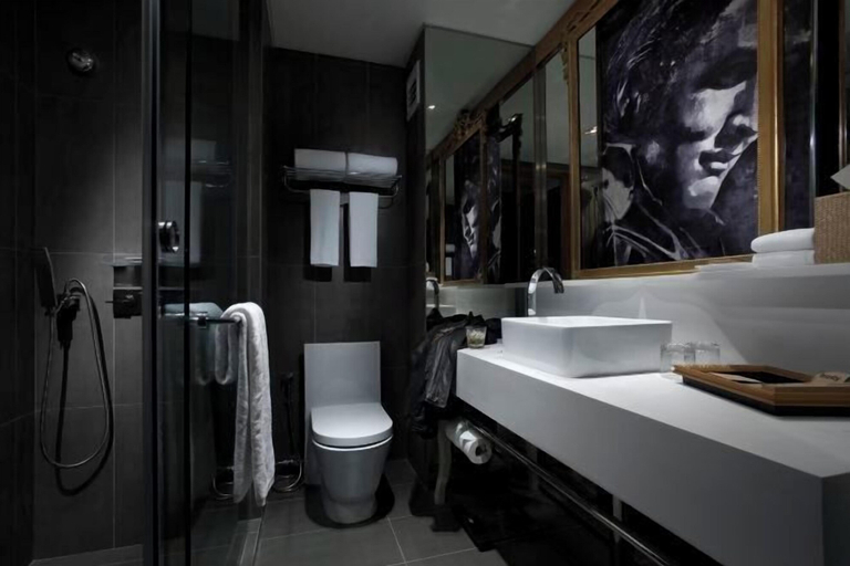 Bathroom 23
