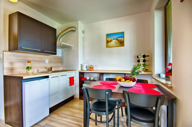 Others 4, Apartamenty Pod Debem, Sławno