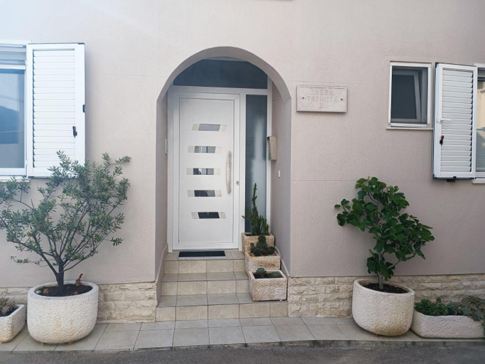 Others 5, Apartments Vrime, Biograd na Moru