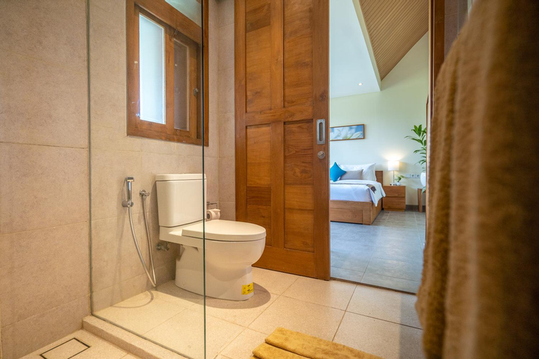 Bathroom 9