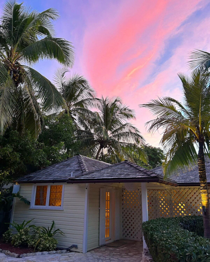 Exterior & Views, Villa Oasis: Newly Remodeled Luxury Villa With Pool & Private Garden