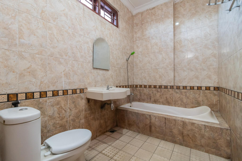 Bathroom 4