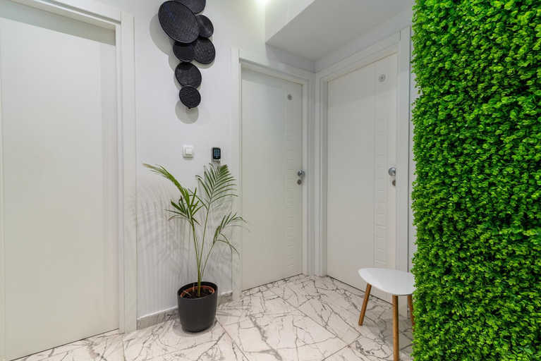 Others 3, Antares Rooms Split, Split