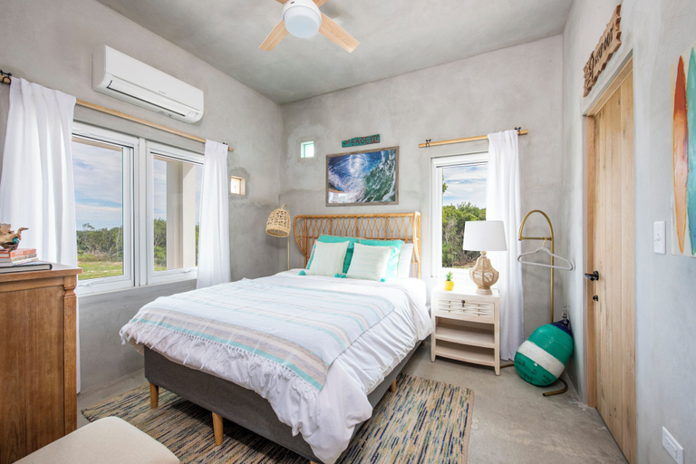 Bedroom 2, Paradise Cove: Oceanfront Haven With Infinity Pool