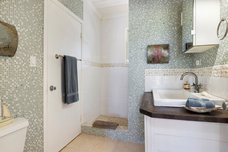 Bathroom 3, Windswept Retreat: Luxury Estate With Heated Pool