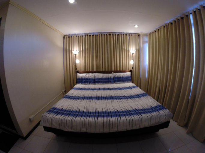 Others 5, Coron Residencia de Rosario, Coron