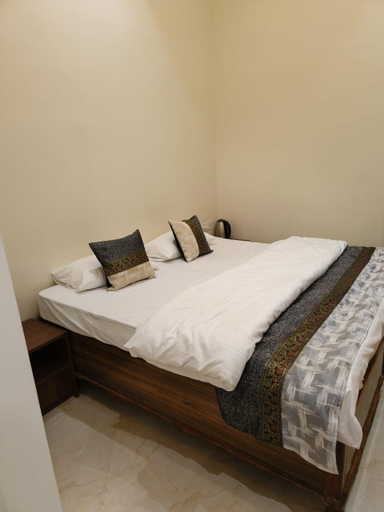 Bedroom 1, HERITAGE HAVELI VARANASI, Varanasi
