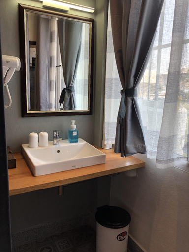 Bathroom 3